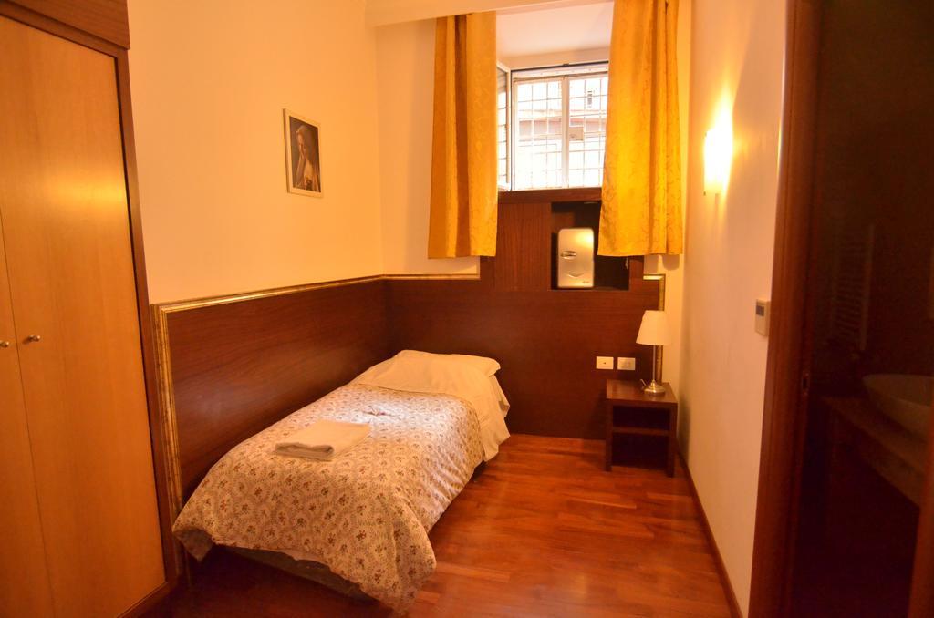 Mille Fiori Bed and Breakfast Rom Værelse billede